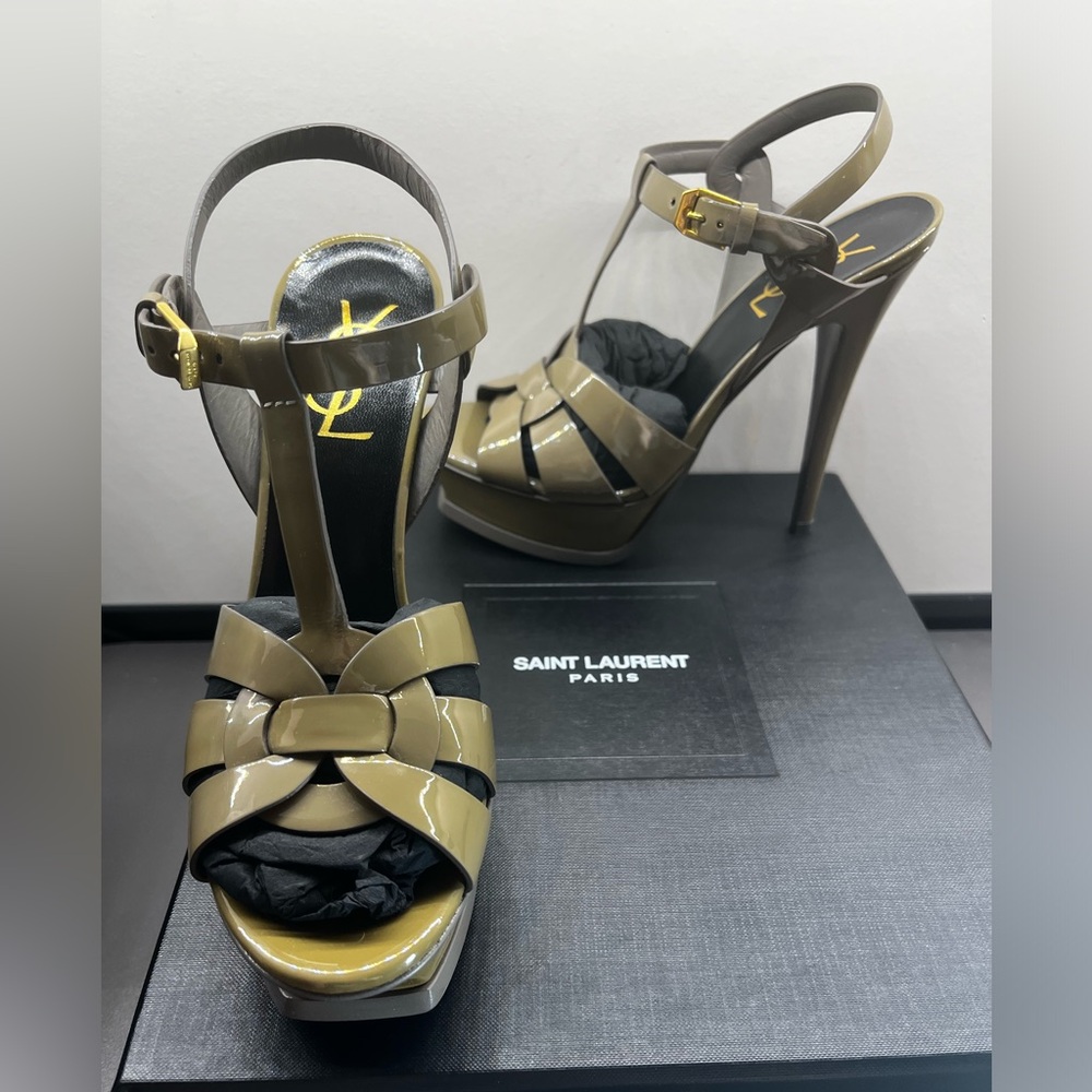 Saint Laurent Heels - Patent Platform Tribute - Fog
